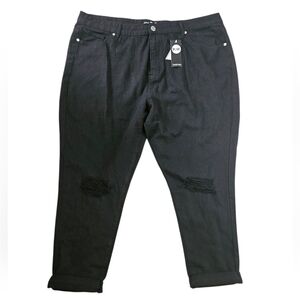 Boohoo High Waist Rip Knee Mom Jeans Women Plus Size 20 - NWT